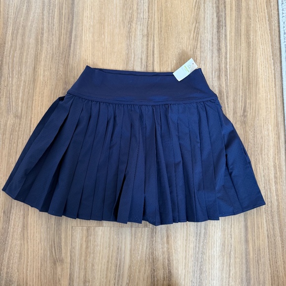 NWT! OFFLINE by Aerie Keep It Cool Pleated Tennis Skirt - Built-In Shorts - S - Picture 2 of 5